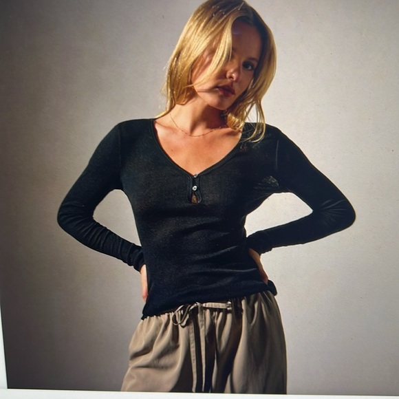 James Perse Tops - James Perse Cotton Cashmere Blend Ribbed Henley. Color Black. SZ 0. NWOT.